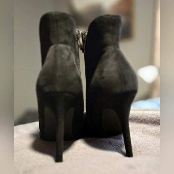 JOY IN LOVE 4 inch Stiletto Ankle Booties #660 - Picture 6 of 14